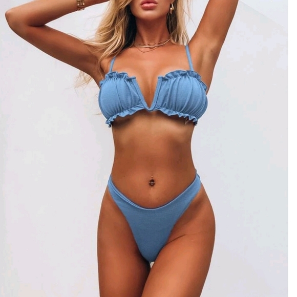 💸Price Dropped💸Frill V Wired Bikini Swimsuit never worn - Picture 4 of 5